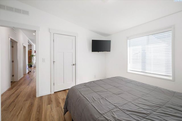 1161 N Harrison Place, Kennewick, WA 99336