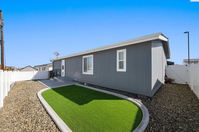 1161 N Harrison Place, Kennewick, WA 99336