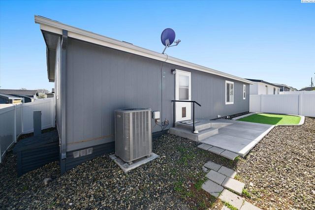 1161 N Harrison Place, Kennewick, WA 99336