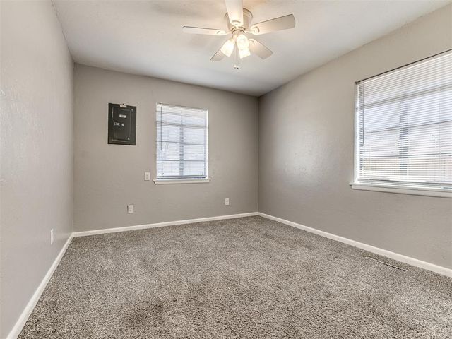 237 W Rose Drive, Midwest City, OK 73110