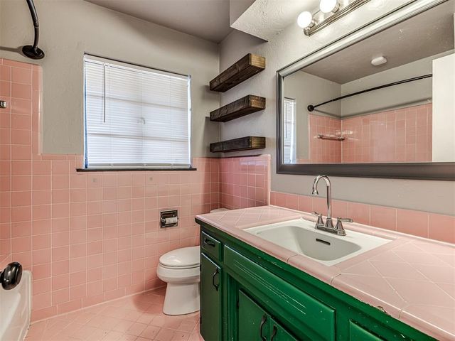 237 W Rose Drive, Midwest City, OK 73110