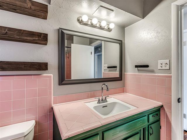 237 W Rose Drive, Midwest City, OK 73110