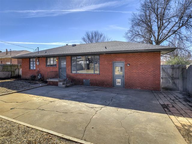237 W Rose Drive, Midwest City, OK 73110