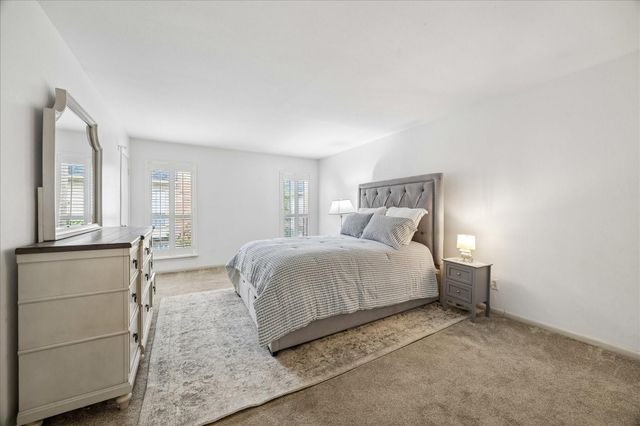 1601 S Shepherd Drive 24, Houston, TX 77019