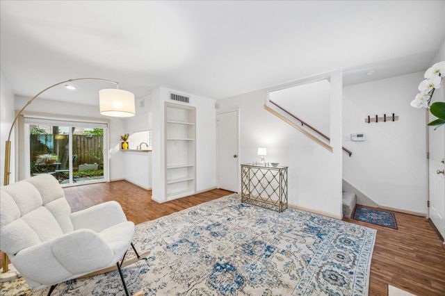 1601 S Shepherd Drive 24, Houston, TX 77019
