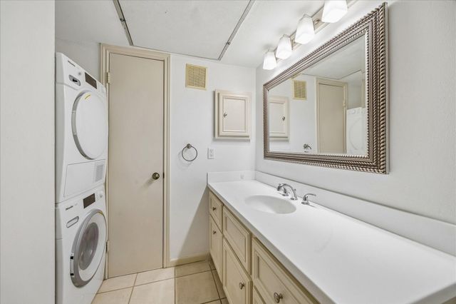 1601 S Shepherd Drive 24, Houston, TX 77019