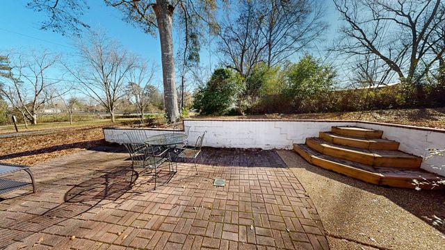 15 Venture Drive, Dothan, AL 36305