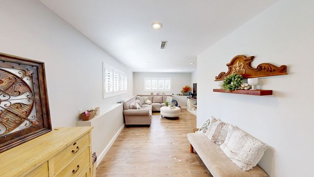 15 Venture Drive, Dothan, AL 36305