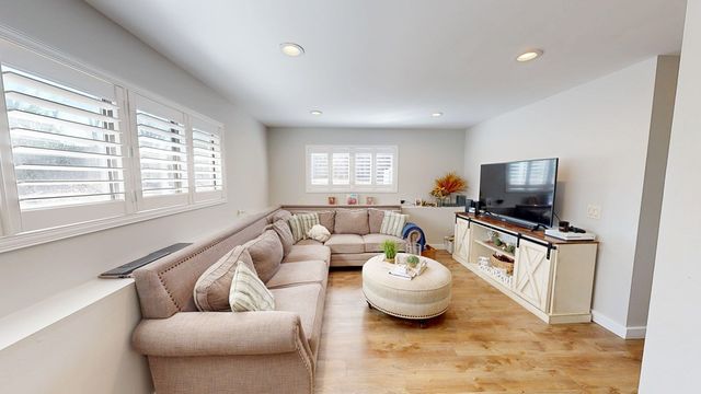 15 Venture Drive, Dothan, AL 36305