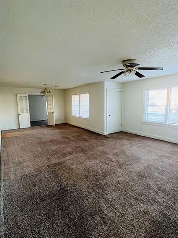 1926 N Market Avenue, Shawnee, OK 74804