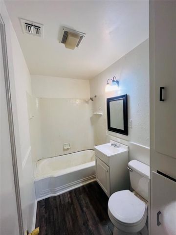 1926 N Market Avenue, Shawnee, OK 74804