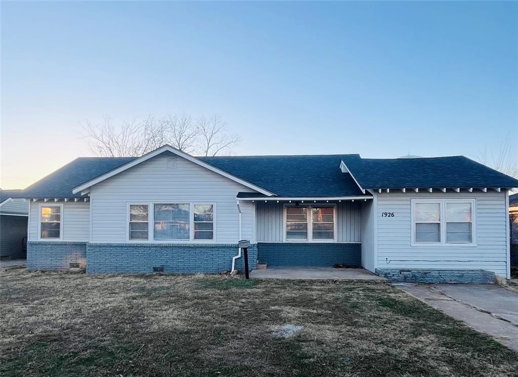 1926 N Market Avenue, Shawnee, OK 74804