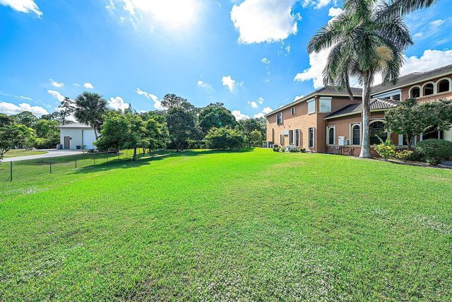 17560 69th Street N, Loxahatchee, FL 33470