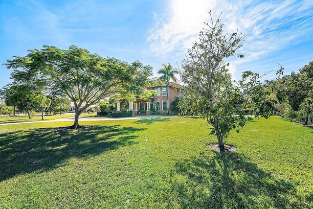 17560 69th Street N, Loxahatchee, FL 33470