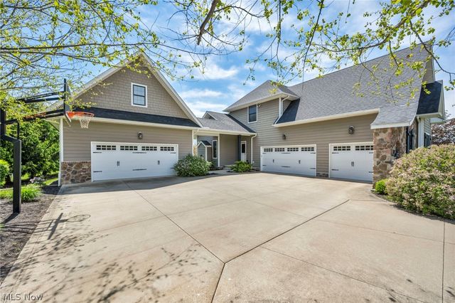 2955 Sutton Lane, Medina, OH 44256