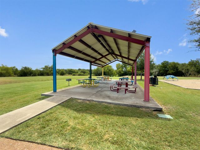 724 Lavaca LOOP, Elgin, TX 78621