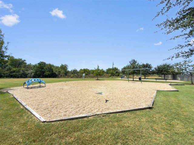 724 Lavaca LOOP, Elgin, TX 78621