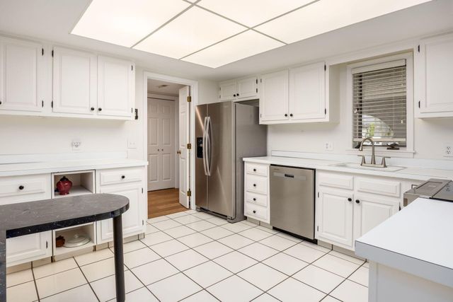 100 Bishop Square, Bexley, OH 43209