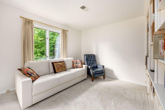 100 Bishop Square, Bexley, OH 43209
