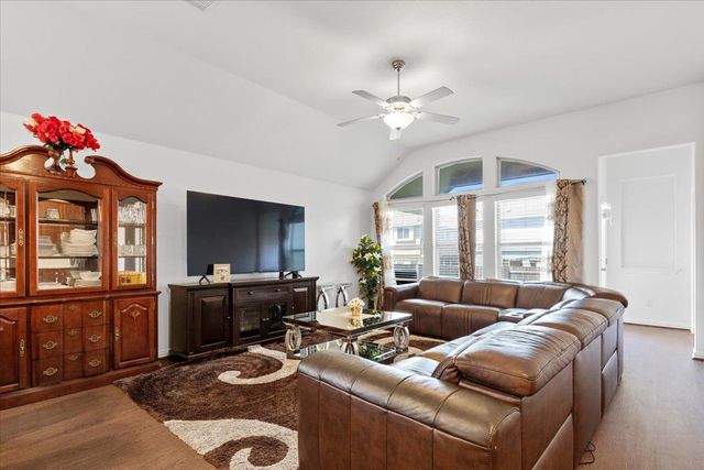 693 Spinnaker LOOP, Kyle, TX 78640