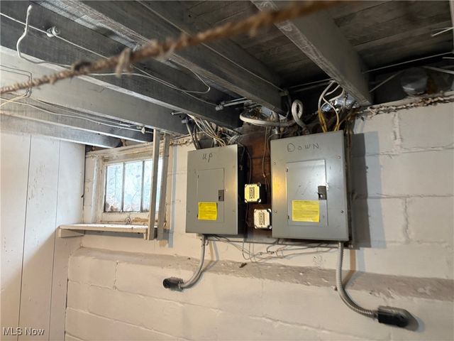 13302 Beachwood Avenue, Cleveland, OH 44105