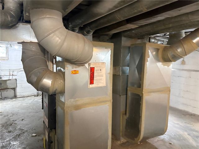 13302 Beachwood Avenue, Cleveland, OH 44105