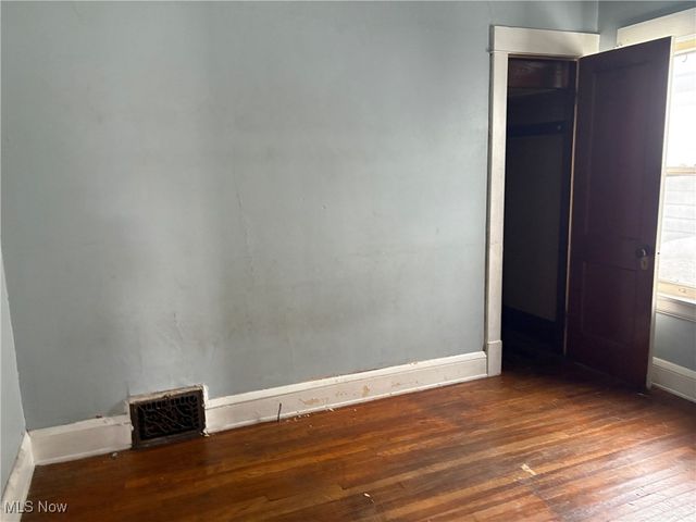 13302 Beachwood Avenue, Cleveland, OH 44105