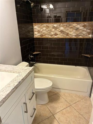 2074 Pine Isle LN 2074, Naples, FL 34112