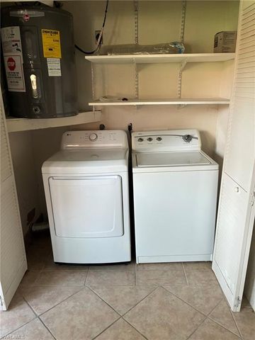 2074 Pine Isle LN 2074, Naples, FL 34112