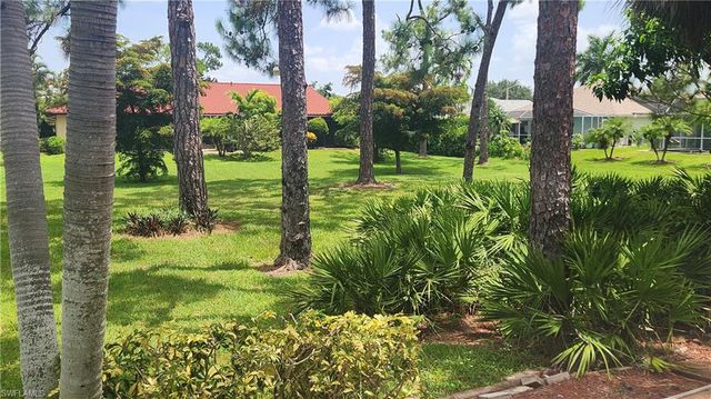 2074 Pine Isle LN 2074, Naples, FL 34112