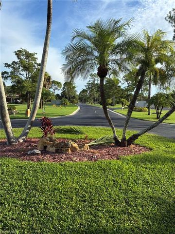 2074 Pine Isle LN 2074, Naples, FL 34112