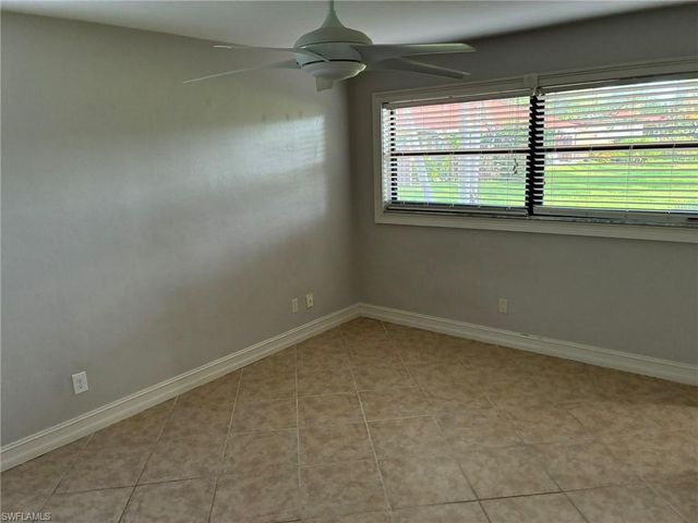 2074 Pine Isle LN 2074, Naples, FL 34112