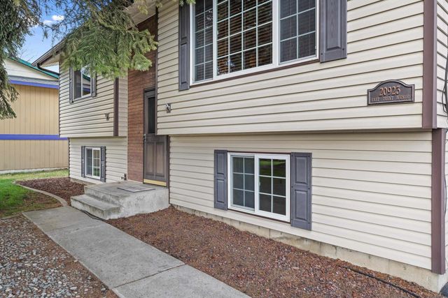 20923 E Trent Ave, Otis Orchards, WA 99027