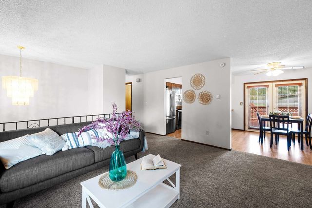 20923 E Trent Ave, Otis Orchards, WA 99027