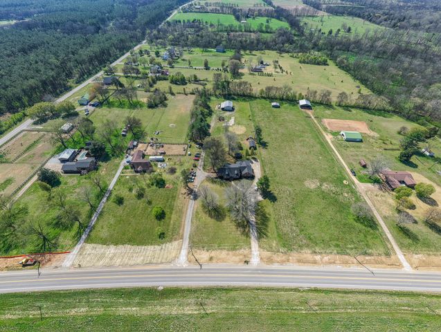 2685 Hampshire Pike, Columbia, TN 38401