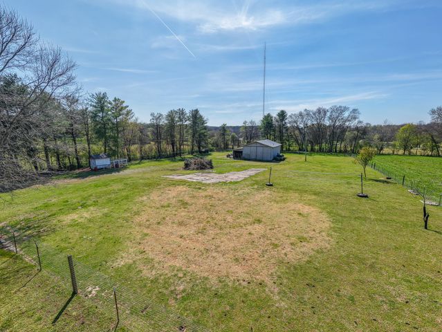 2685 Hampshire Pike, Columbia, TN 38401