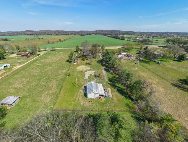 2685 Hampshire Pike, Columbia, TN 38401