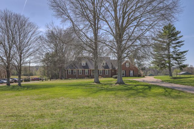 2685 Hampshire Pike, Columbia, TN 38401