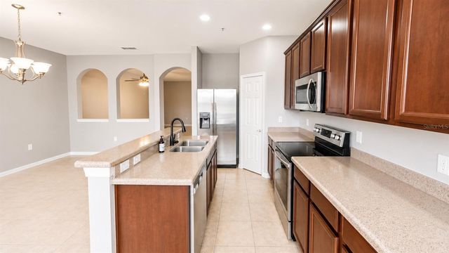 3696 PARKRIDGE CIRCLE 26-105, Sarasota, FL 34243