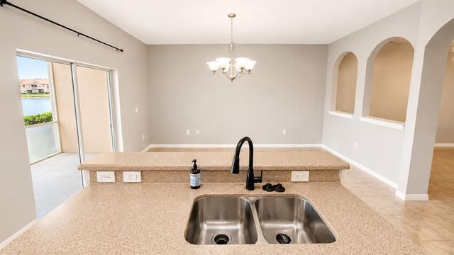 3696 PARKRIDGE CIRCLE 26-105, Sarasota, FL 34243