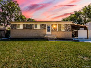26446 Couzens Avenue, Madison Heights, MI 48071