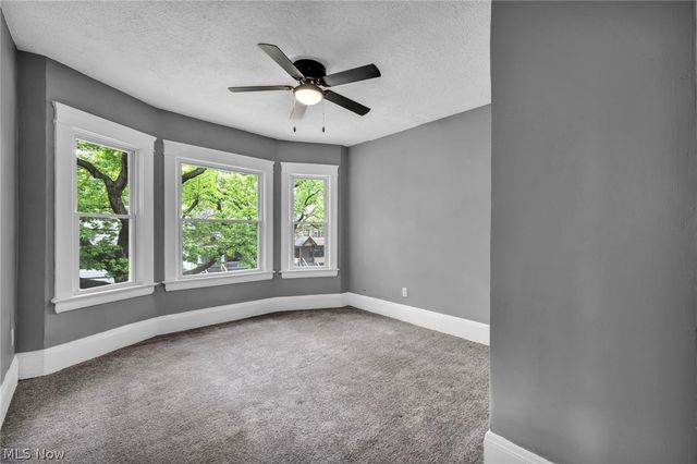 3250 W 99th Street, Cleveland, OH 44102