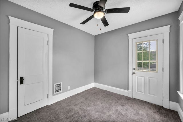 3250 W 99th Street, Cleveland, OH 44102