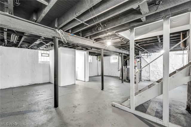 3250 W 99th Street, Cleveland, OH 44102