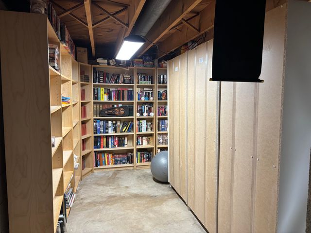 905 Plain Street, La Porte, IN 46350