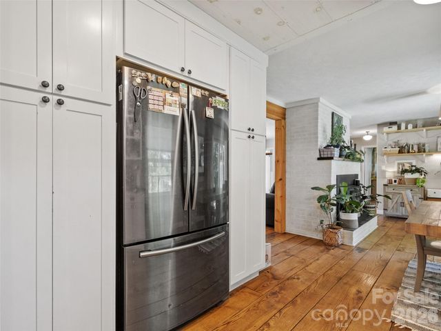 38 Crowell Road, Asheville, NC 28806