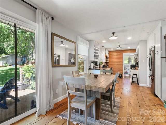 38 Crowell Road, Asheville, NC 28806