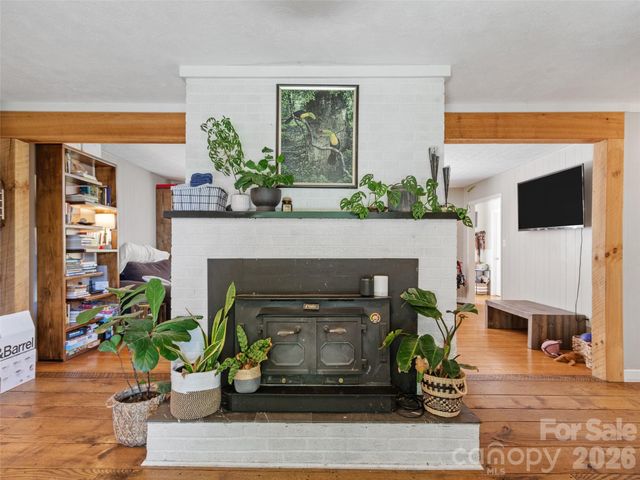 38 Crowell Road, Asheville, NC 28806