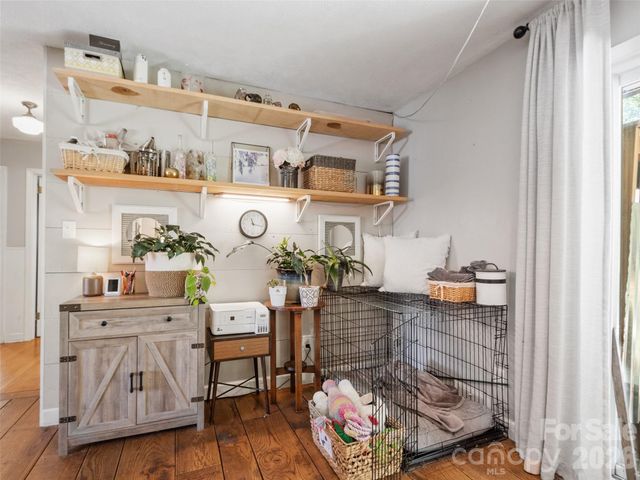 38 Crowell Road, Asheville, NC 28806