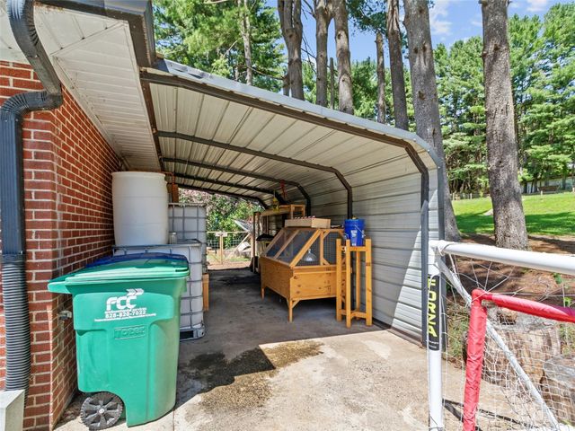 38 Crowell Road, Asheville, NC 28806